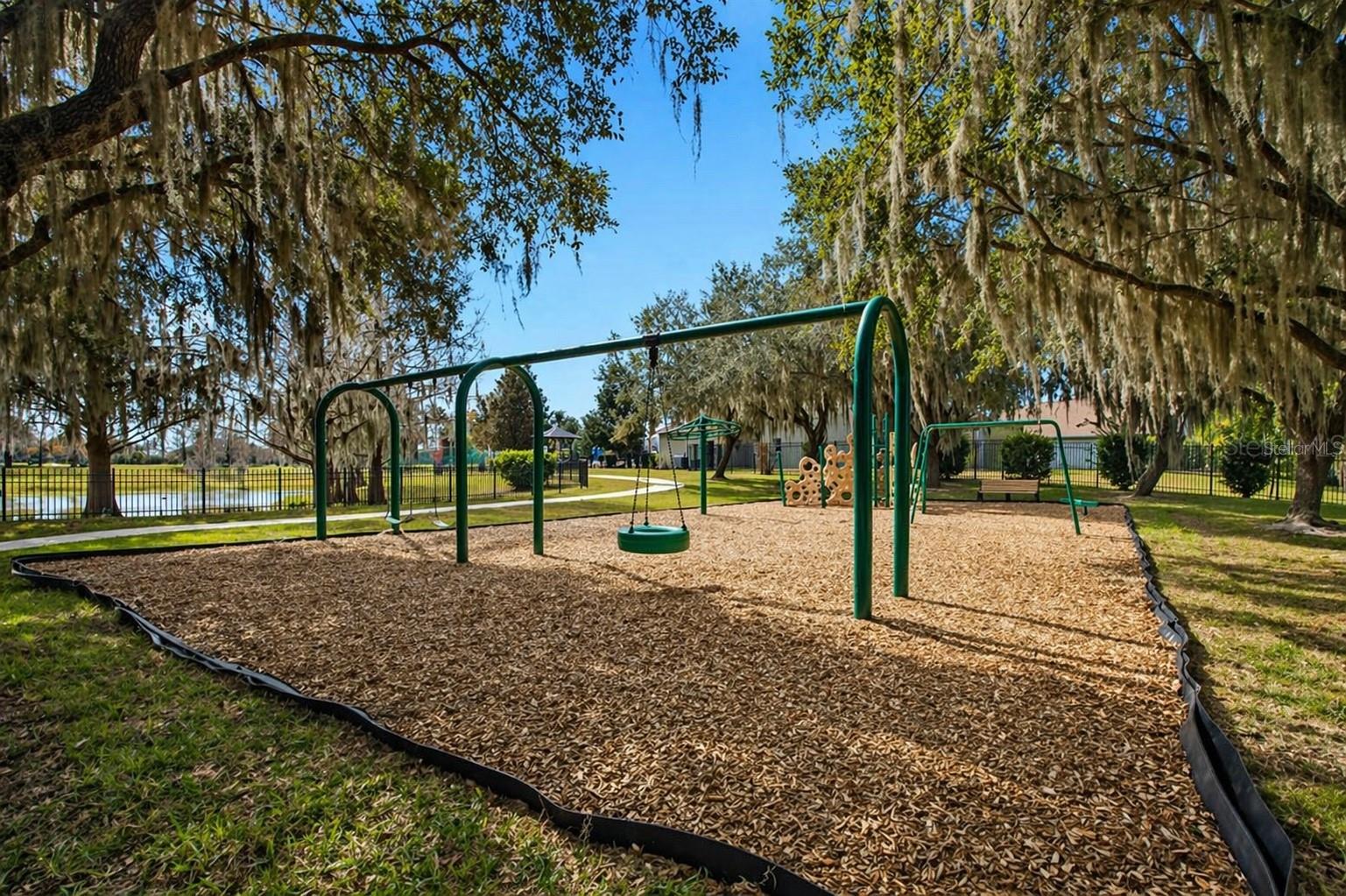 Image 46 of 57 For 207 Tavestock Loop