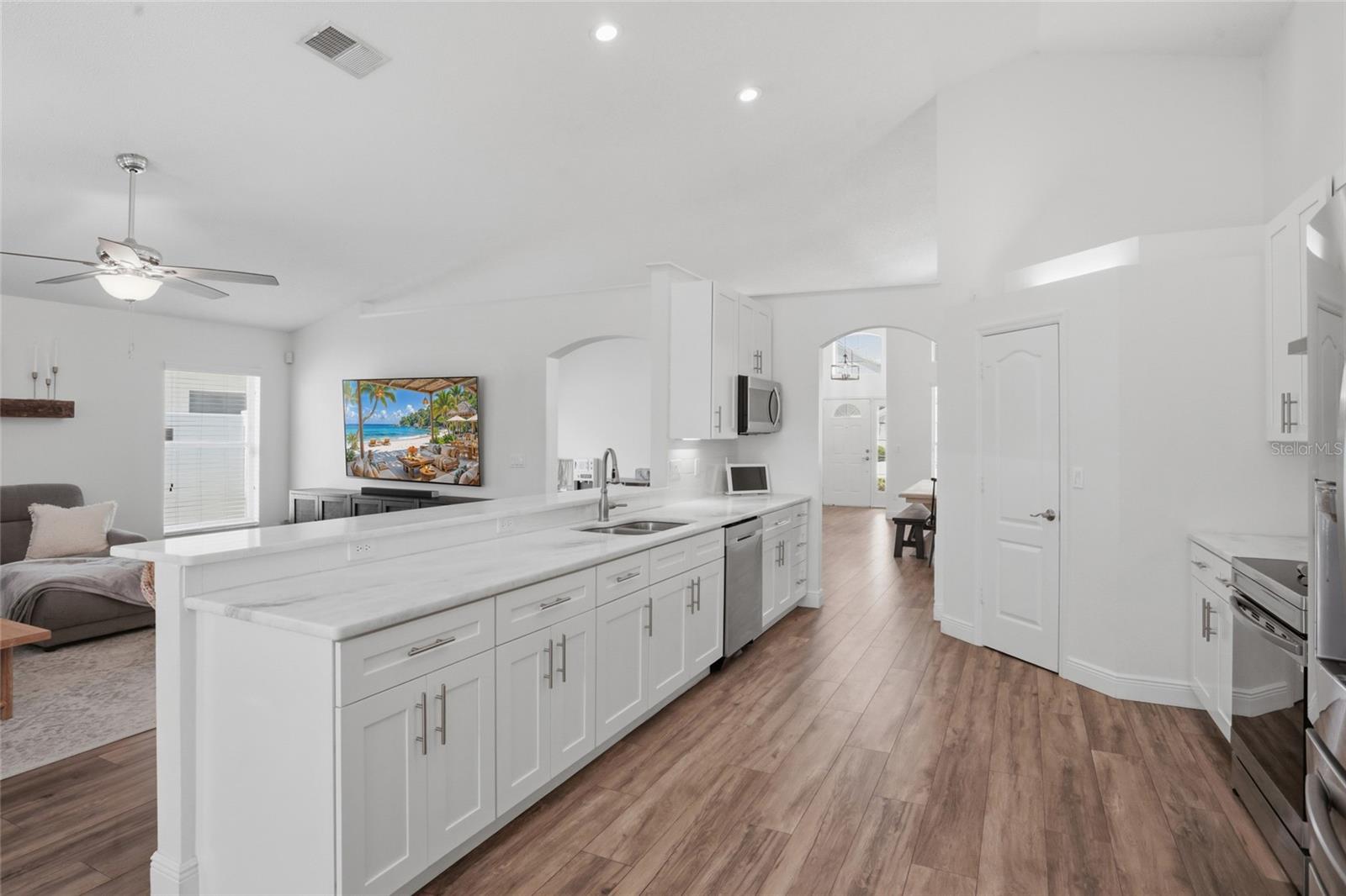 Image 5 of 57 For 207 Tavestock Loop