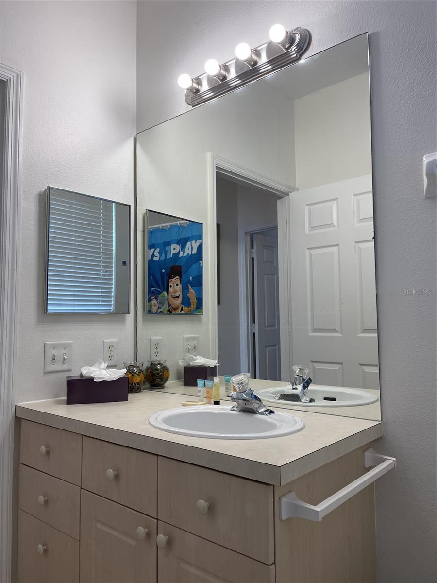 Image 28 of 55 For 2306 Silver Palm Drive 105