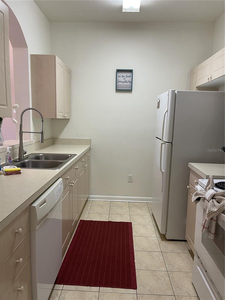 Image 3 of 55 For 2306 Silver Palm Drive 105