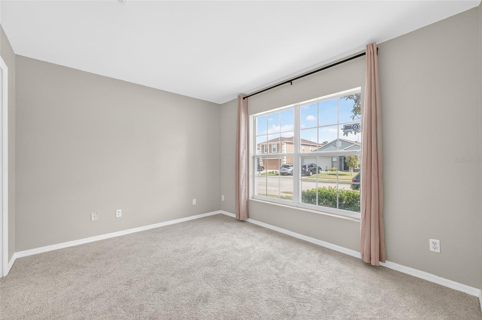 Image 3 of 35 For 1020 Battery Pointe Drive