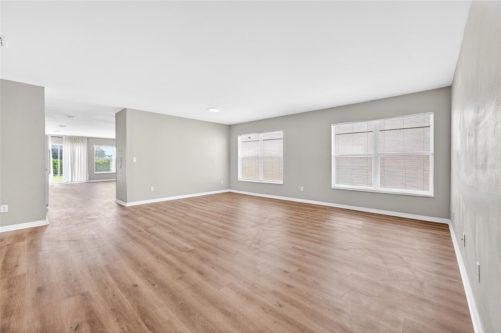 Image 5 of 35 For 1020 Battery Pointe Drive