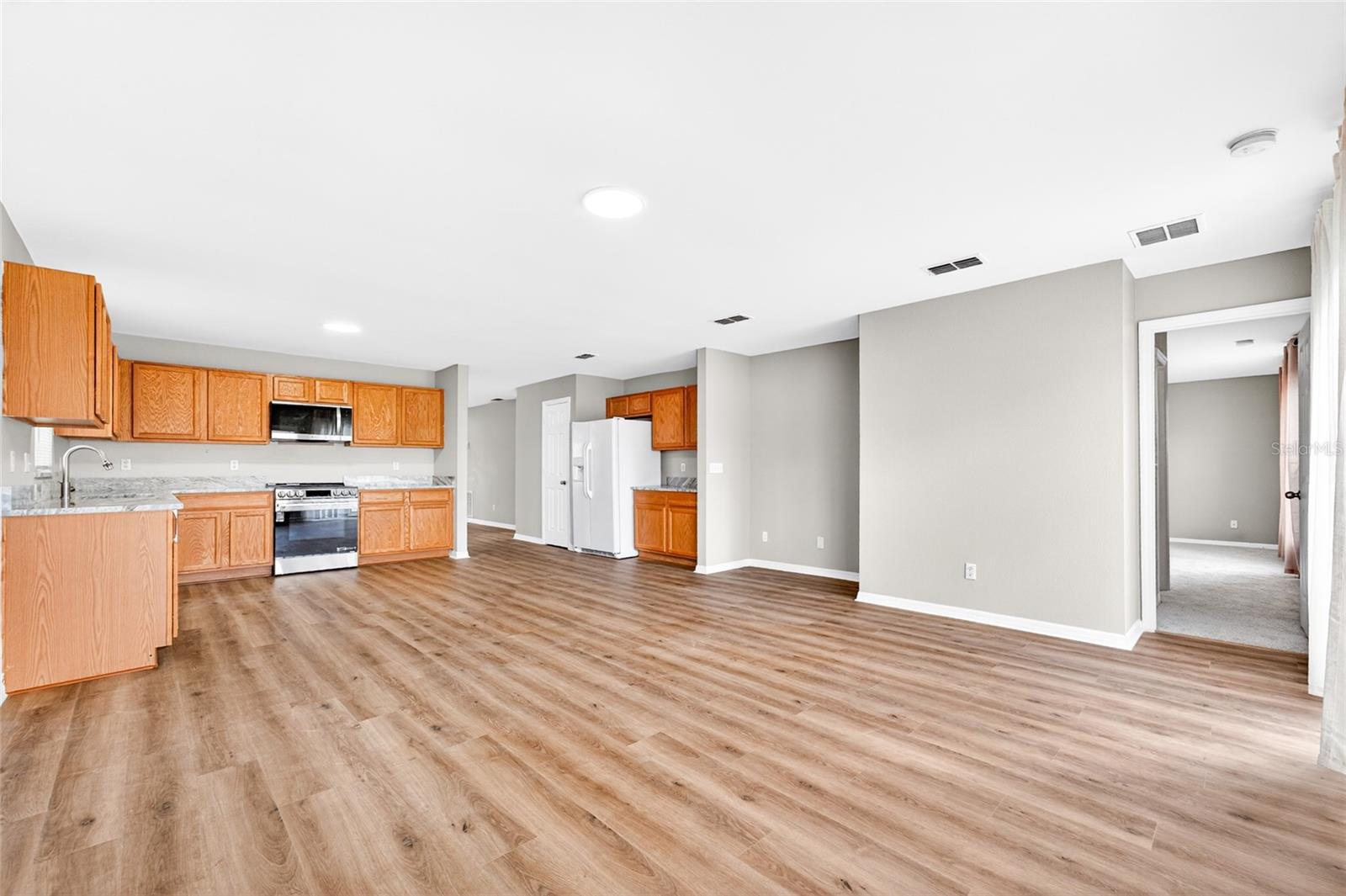 Image 9 of 35 For 1020 Battery Pointe Drive