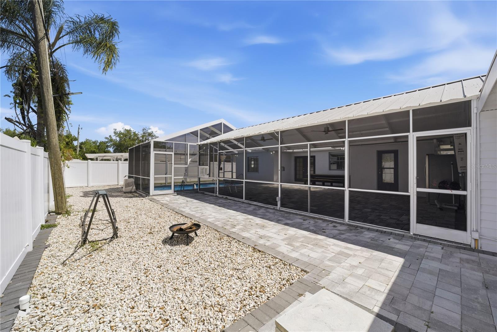 Image 15 of 17 For 1057 Willis Avenue