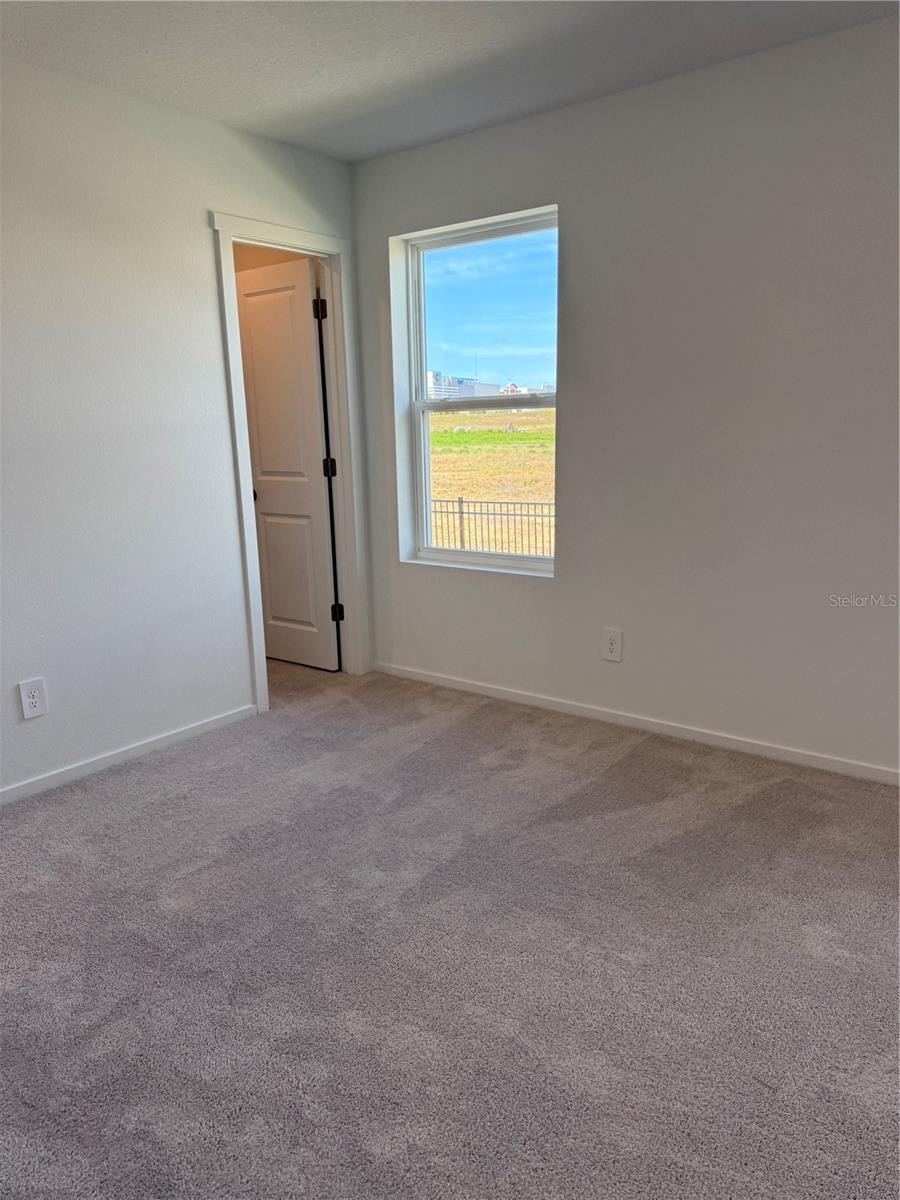 Image 8 of 29 For 868 Lynx Street