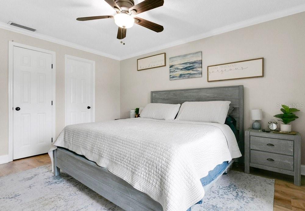 Image 18 of 35 For 3221 Martin Street