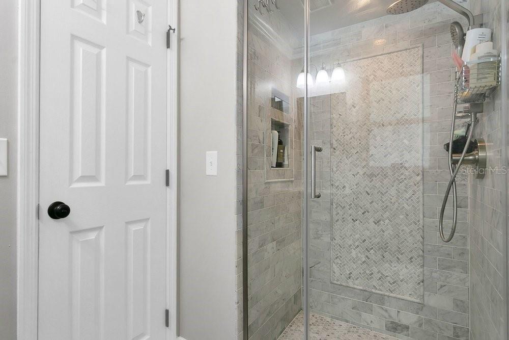 Image 19 of 35 For 3221 Martin Street