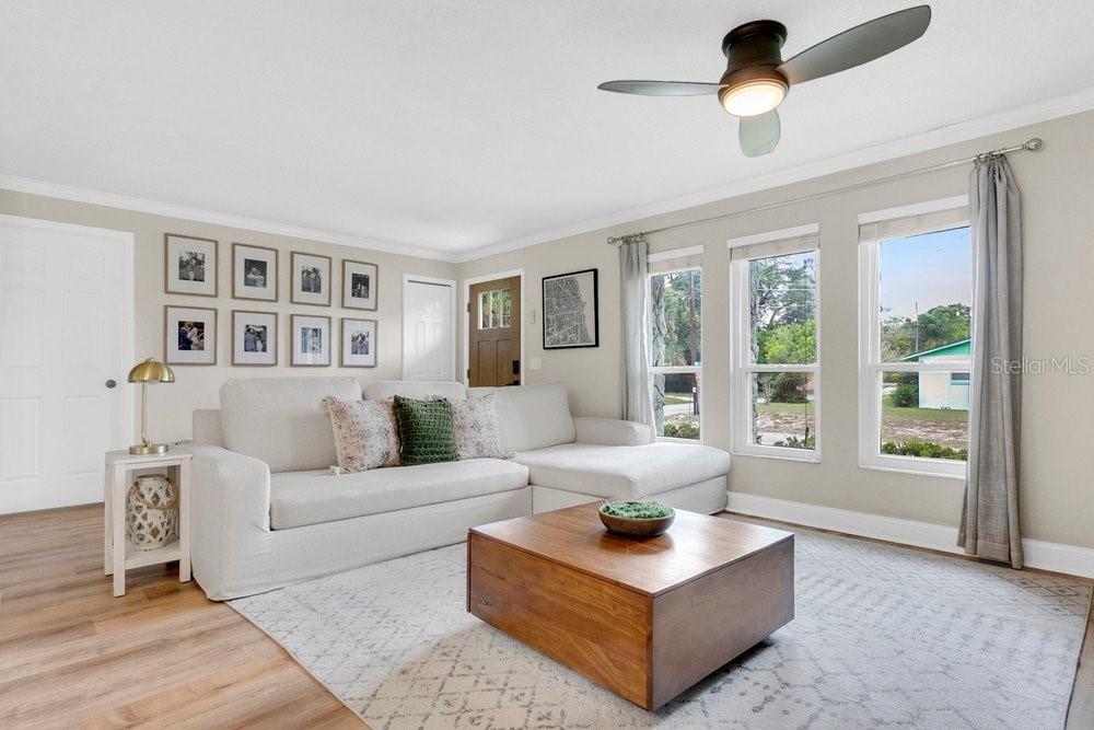 Image 3 of 35 For 3221 Martin Street