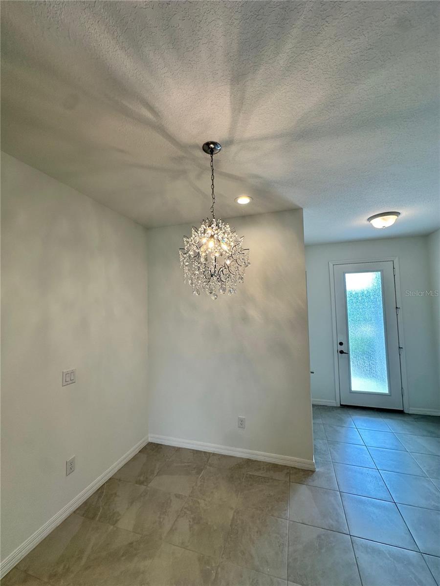 Image 9 of 65 For 8590 Canyon Creek Trail