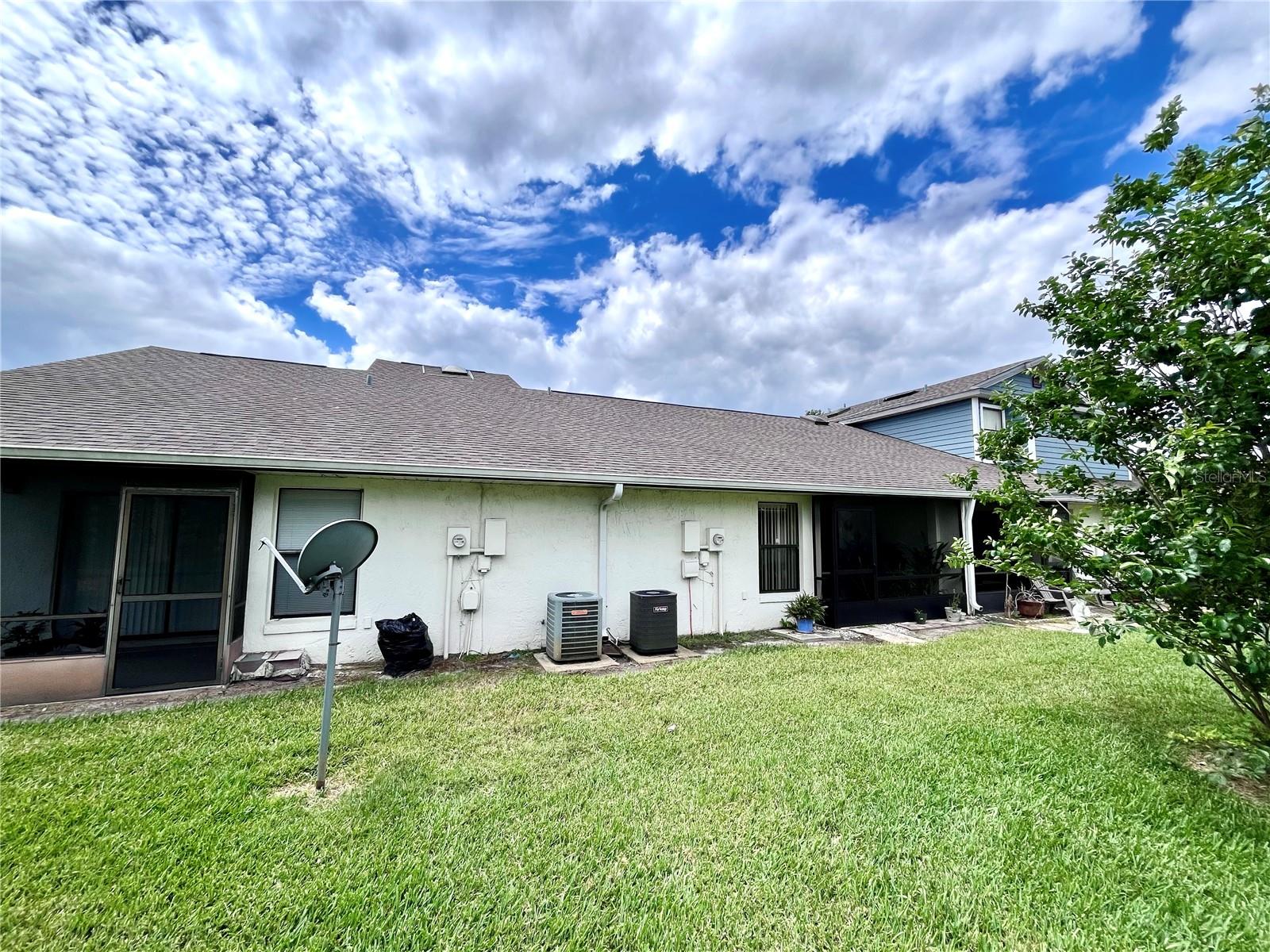 Image 39 of 43 For 29 Lakepointe Circle