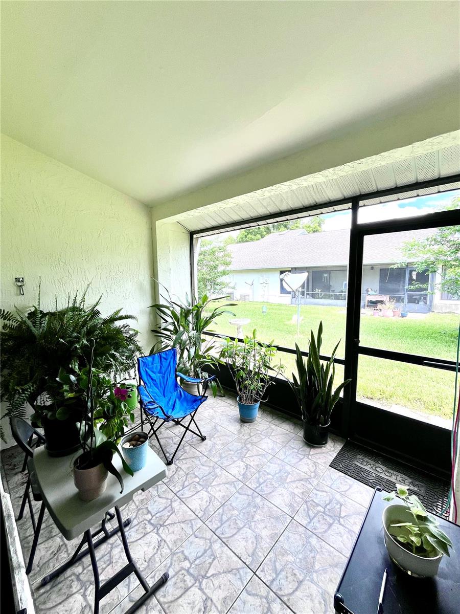 Image 41 of 43 For 29 Lakepointe Circle