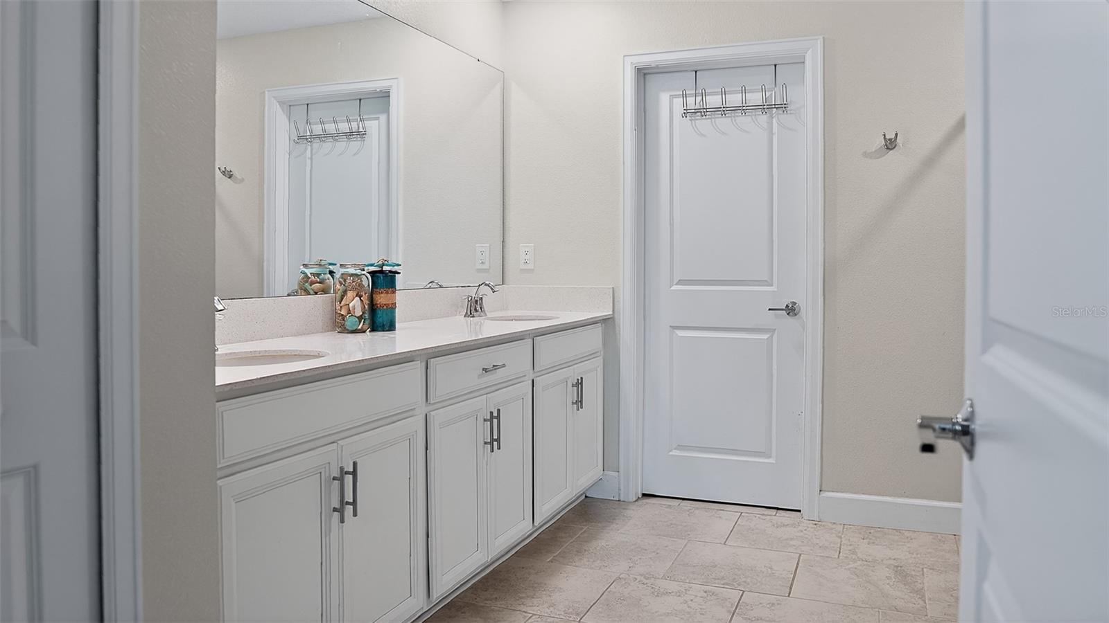 Image 15 of 28 For 5526 Limestone Street