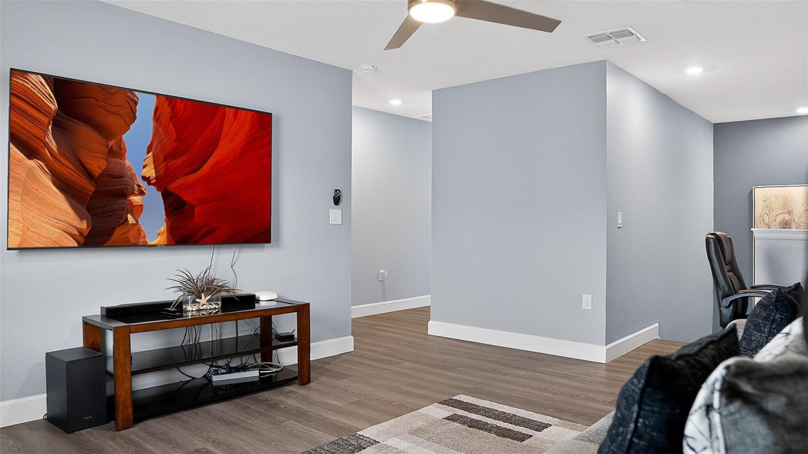 Image 21 of 28 For 5526 Limestone Street