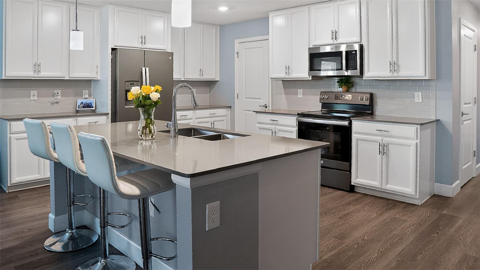 Image 8 of 28 For 5526 Limestone Street