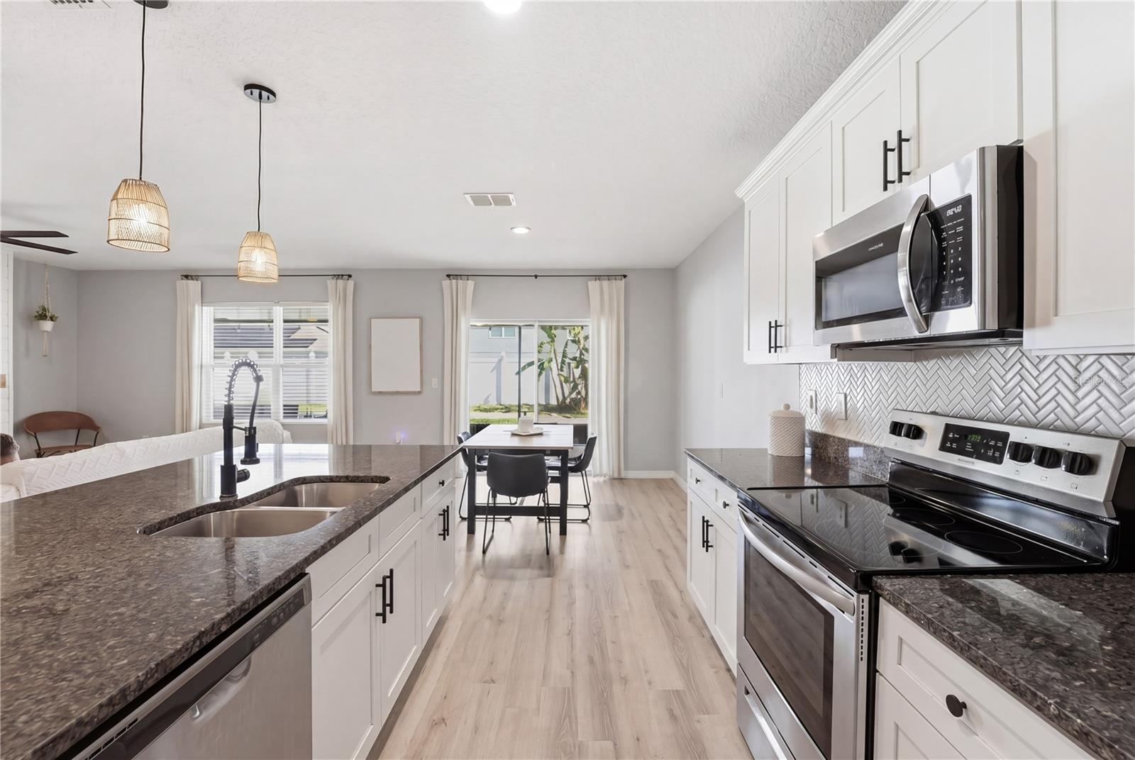 Image 11 of 53 For 1895 Green Dragon Drive