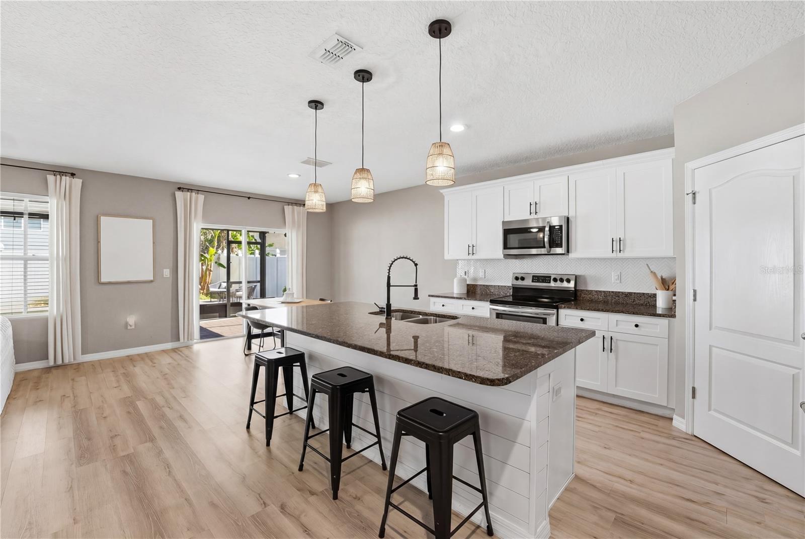 Image 14 of 53 For 1895 Green Dragon Drive