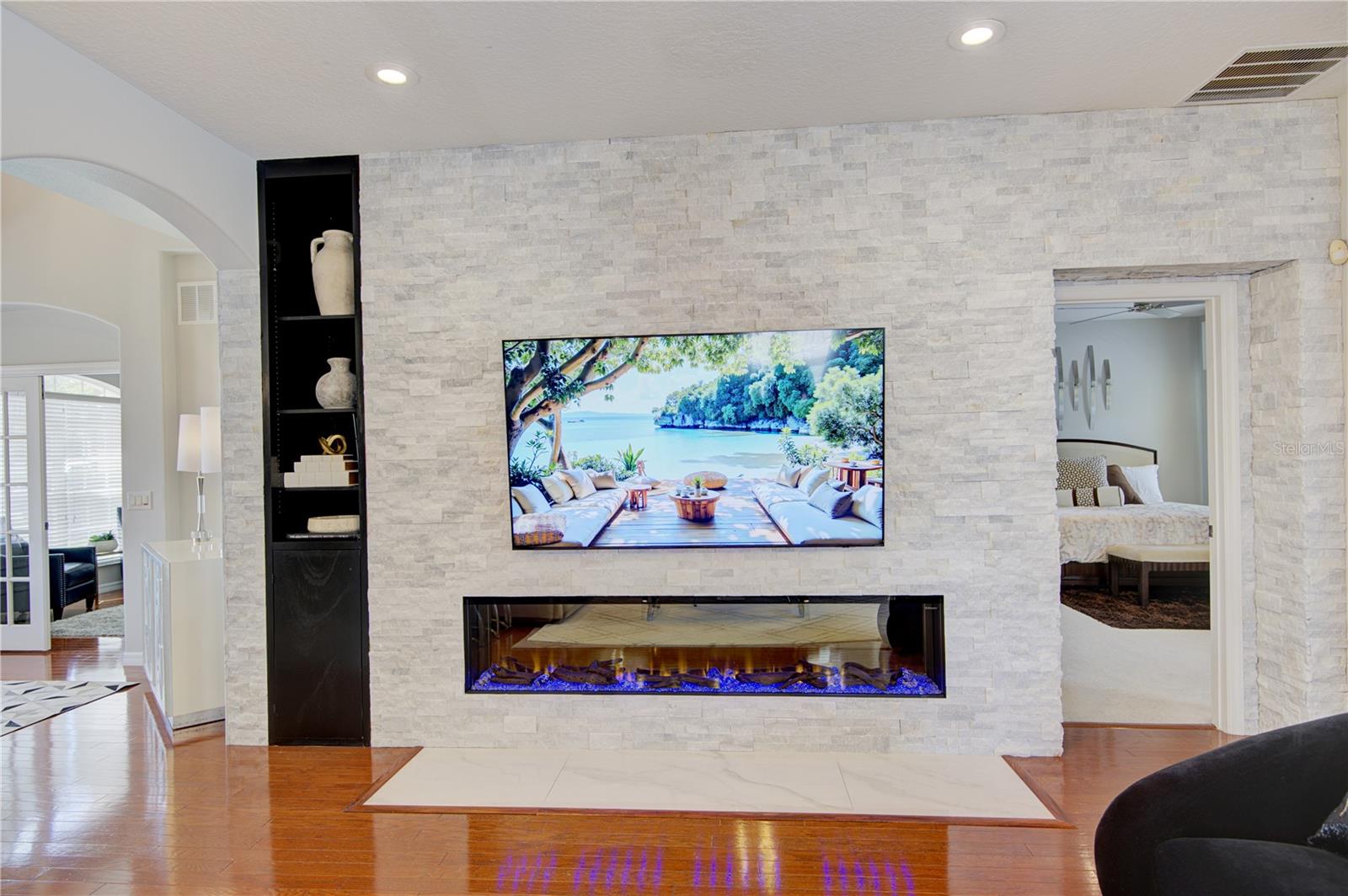 Image 17 of 75 For 1185 Stellar Drive