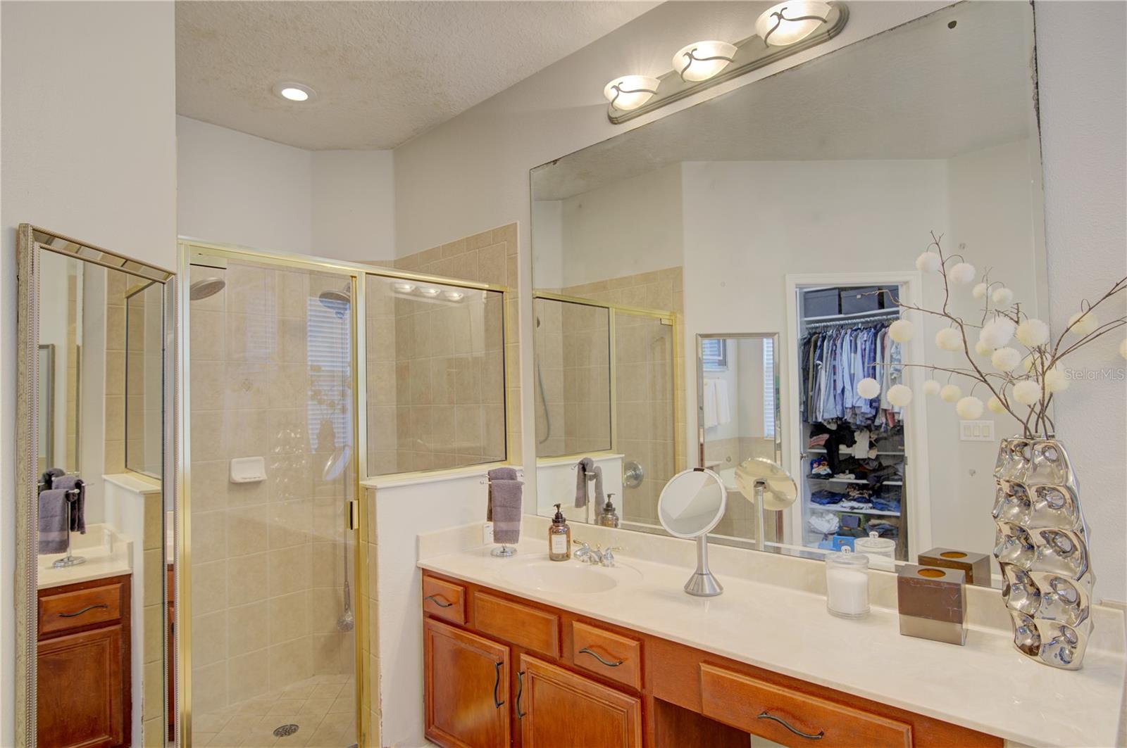 Image 41 of 75 For 1185 Stellar Drive