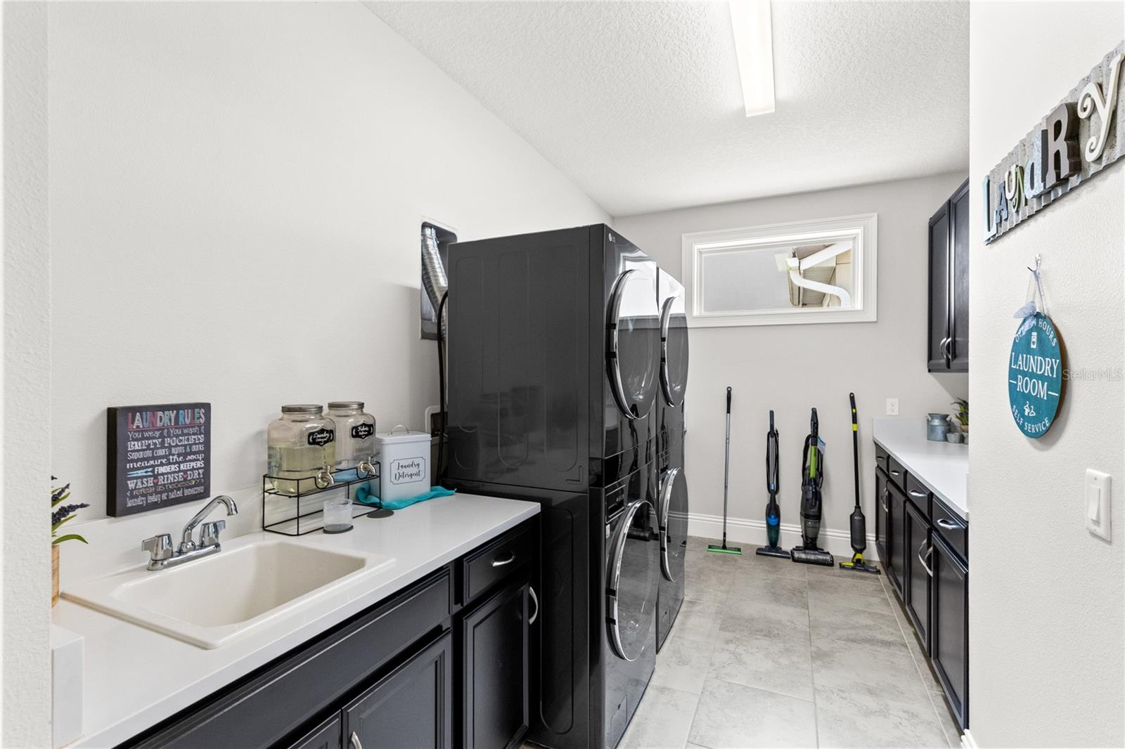 Image 33 of 50 For 13352 Alderley Drive