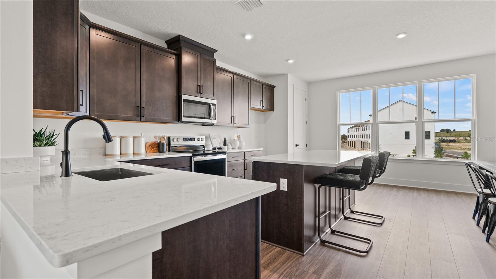 Image 5 of 22 For 6678 Juneberry Way