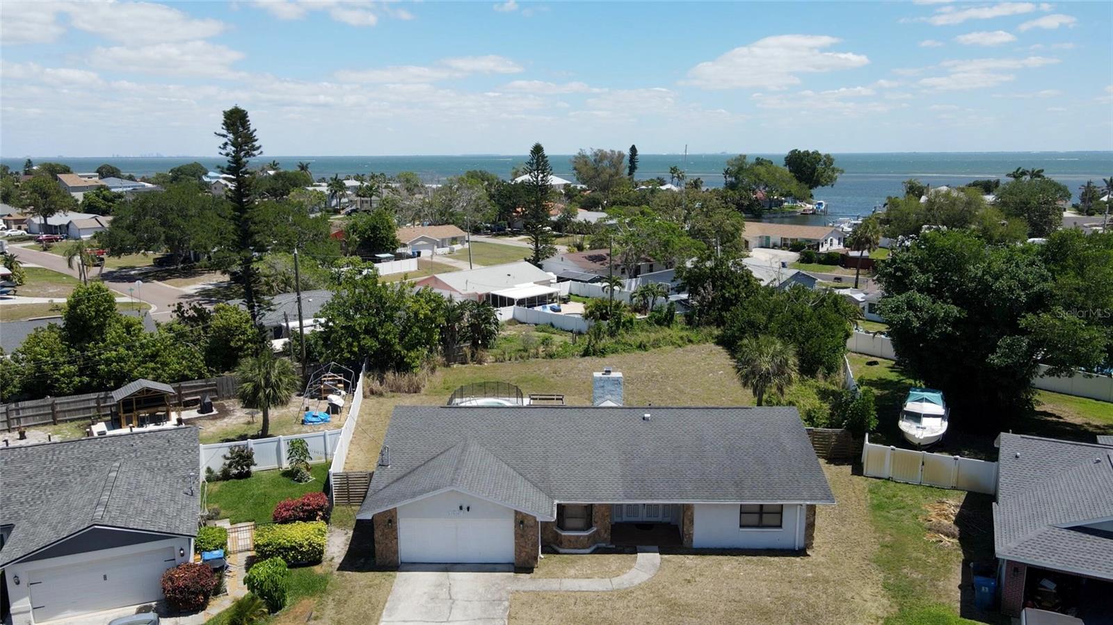 Image 2 of 25 For 4356 Tarpon Drive Se