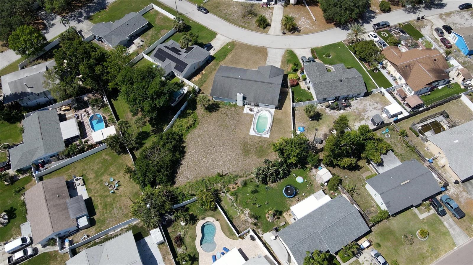 Image 5 of 25 For 4356 Tarpon Drive Se