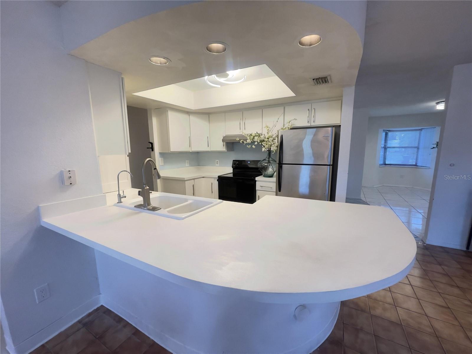 Image 7 of 25 For 4356 Tarpon Drive Se