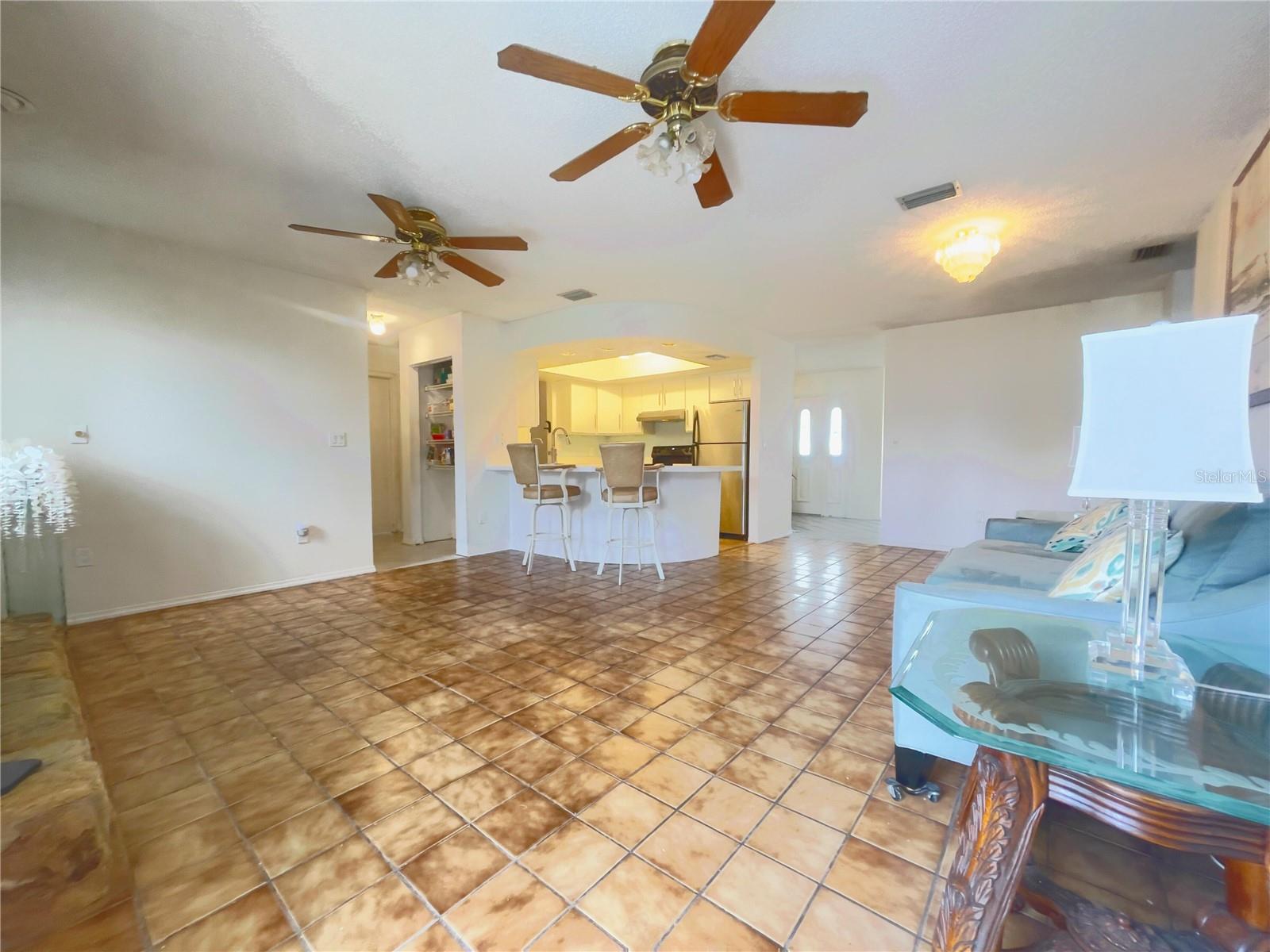 Image 9 of 25 For 4356 Tarpon Drive Se