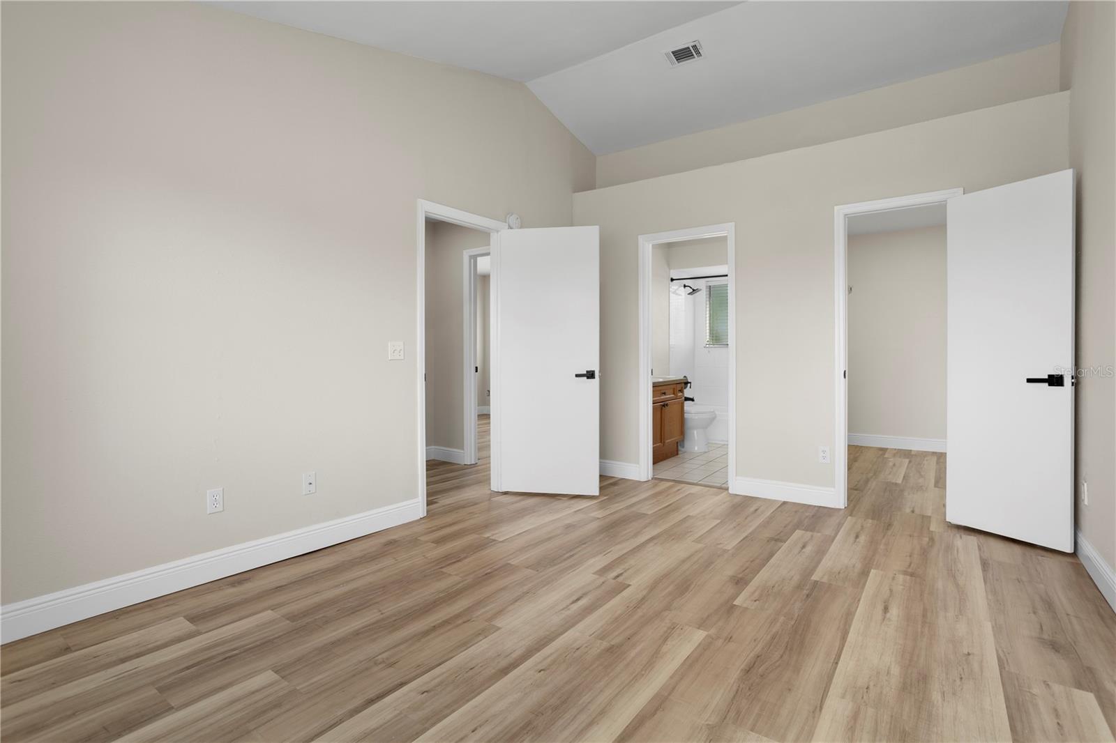 Image 16 of 28 For 832 Monopoly Court