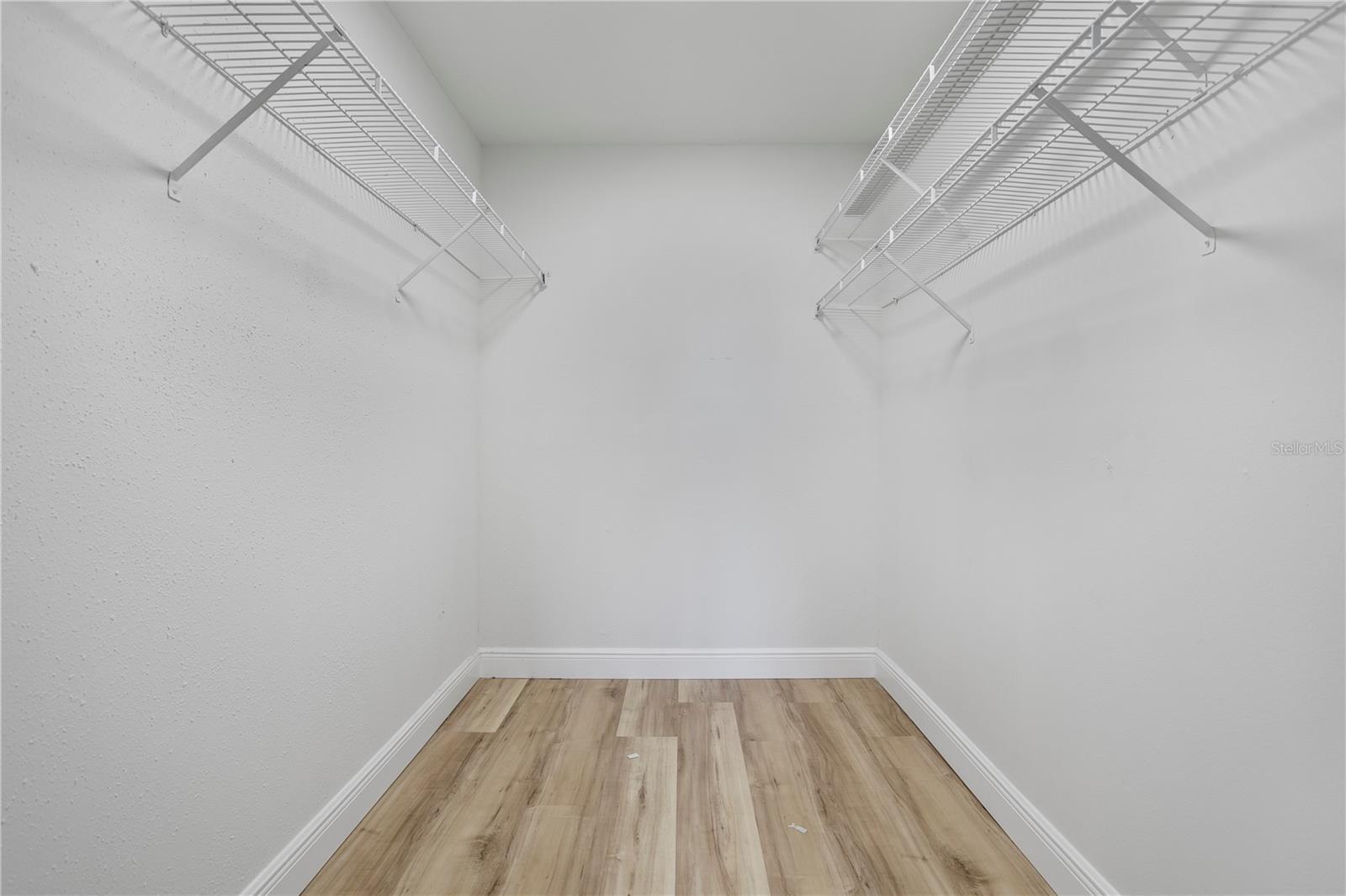 Image 17 of 28 For 832 Monopoly Court