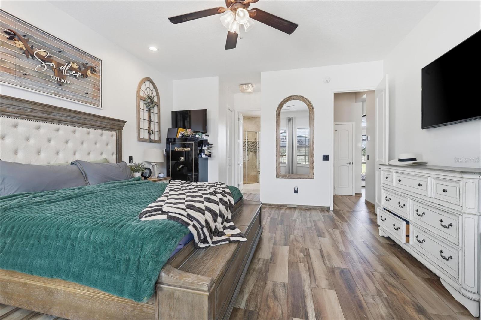 Image 18 of 47 For 345 Cypress Isles Road