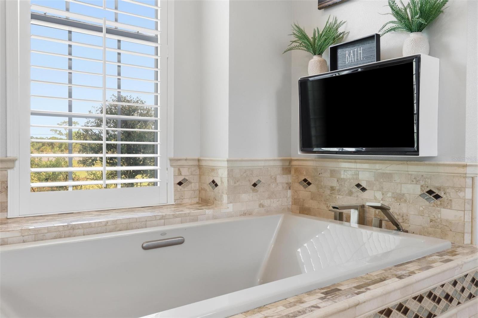 Image 21 of 47 For 345 Cypress Isles Road