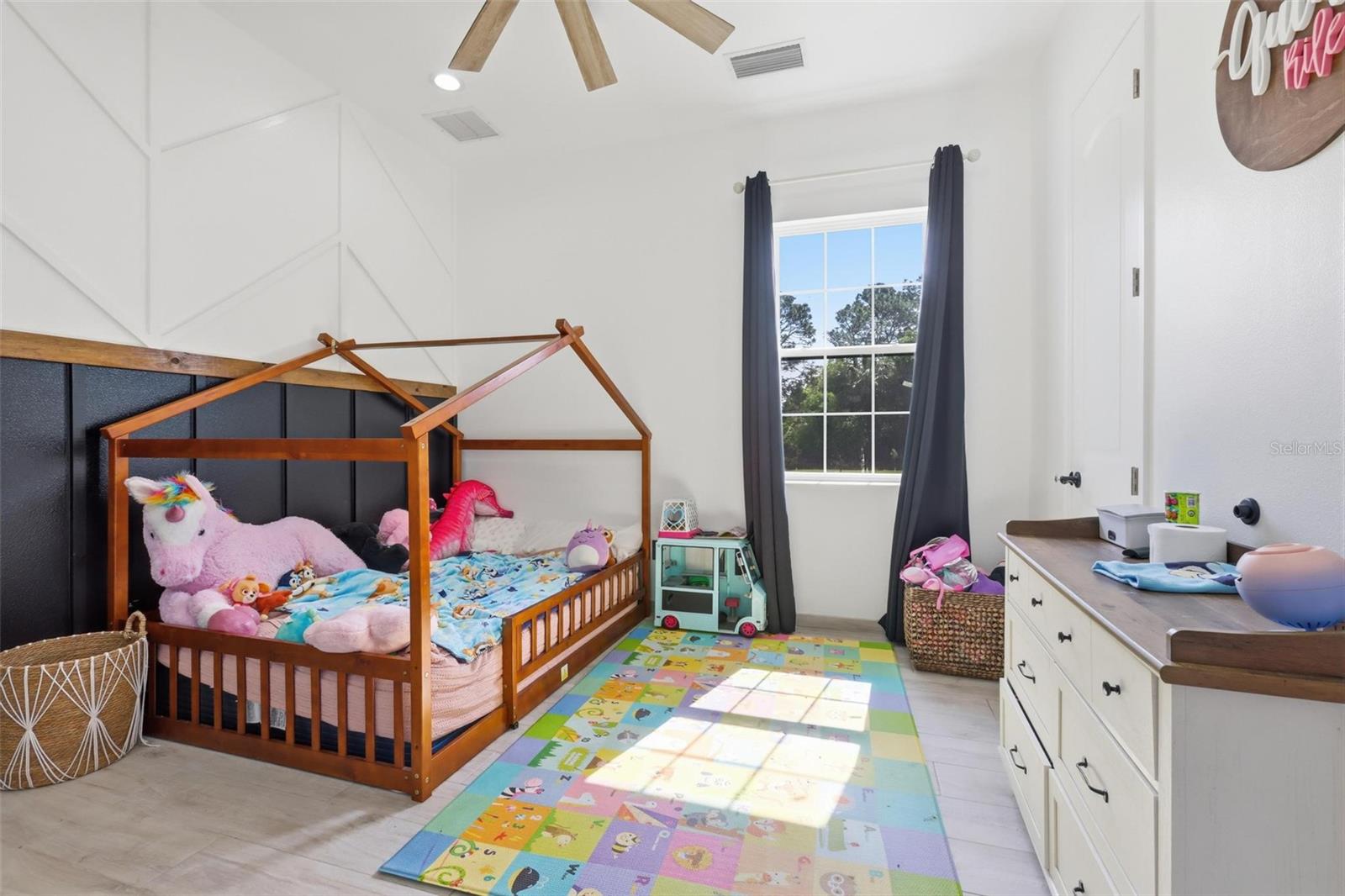 Image 22 of 47 For 345 Cypress Isles Road