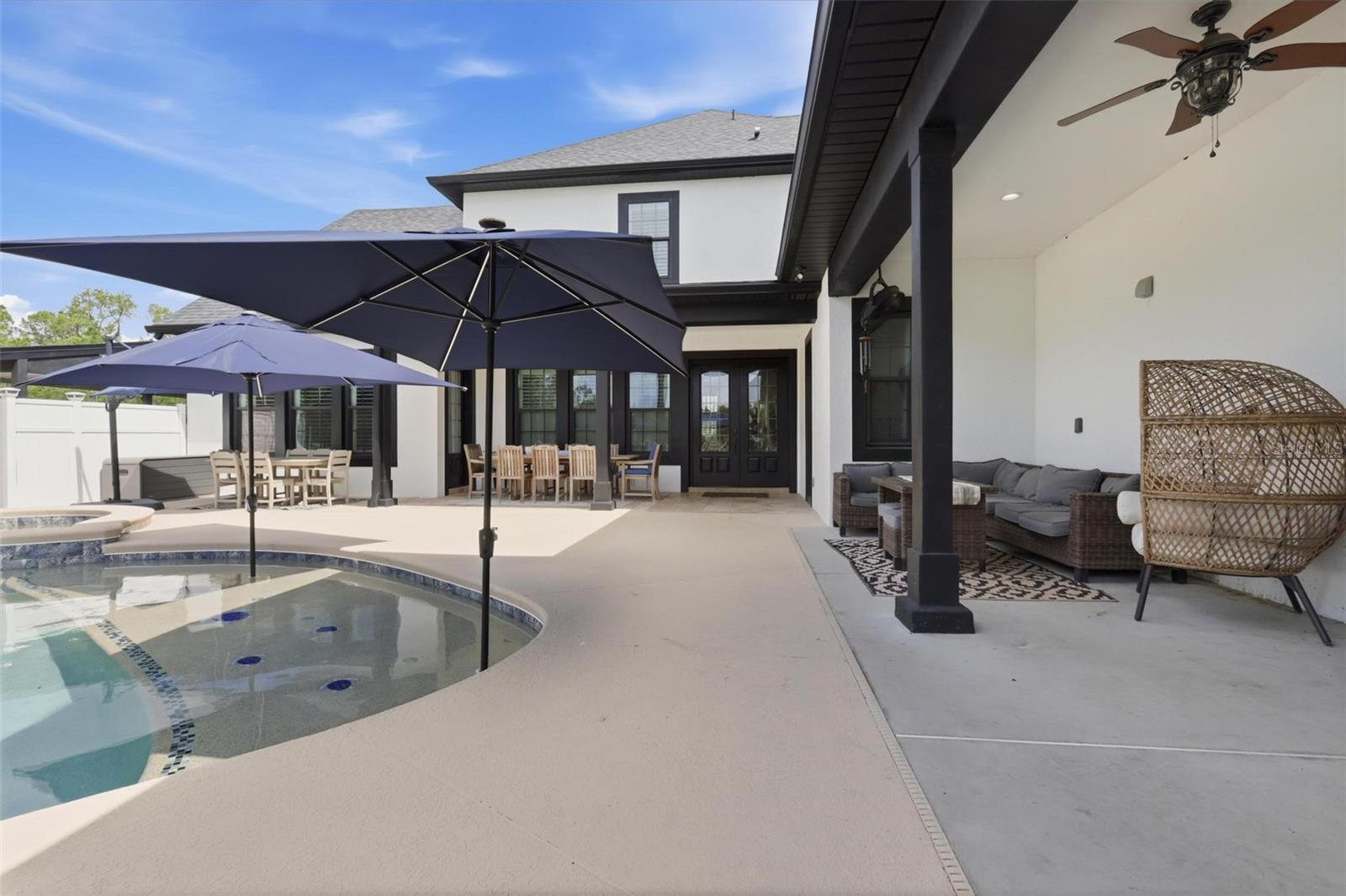 Image 35 of 47 For 345 Cypress Isles Road