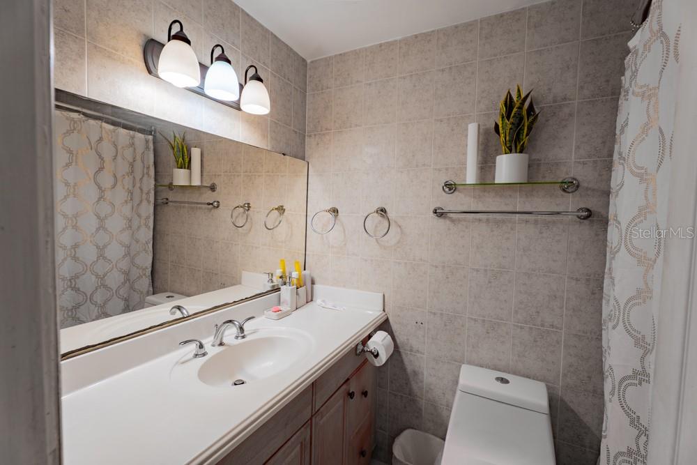 Image 10 of 16 For 7104 Blue Earth Court