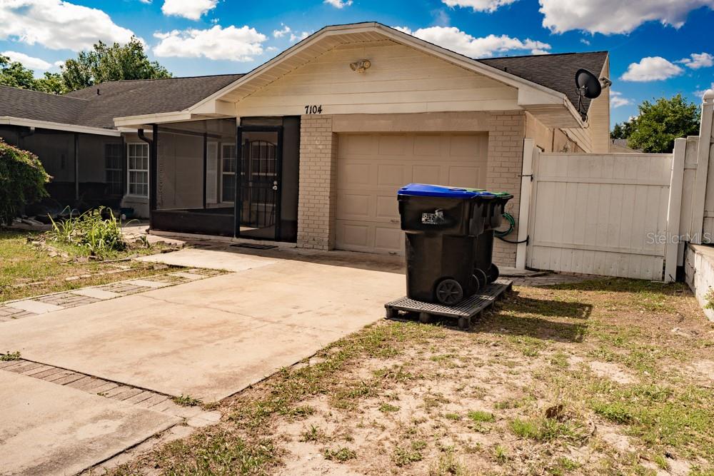 Image 3 of 16 For 7104 Blue Earth Court