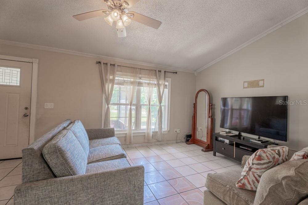 Image 5 of 16 For 7104 Blue Earth Court