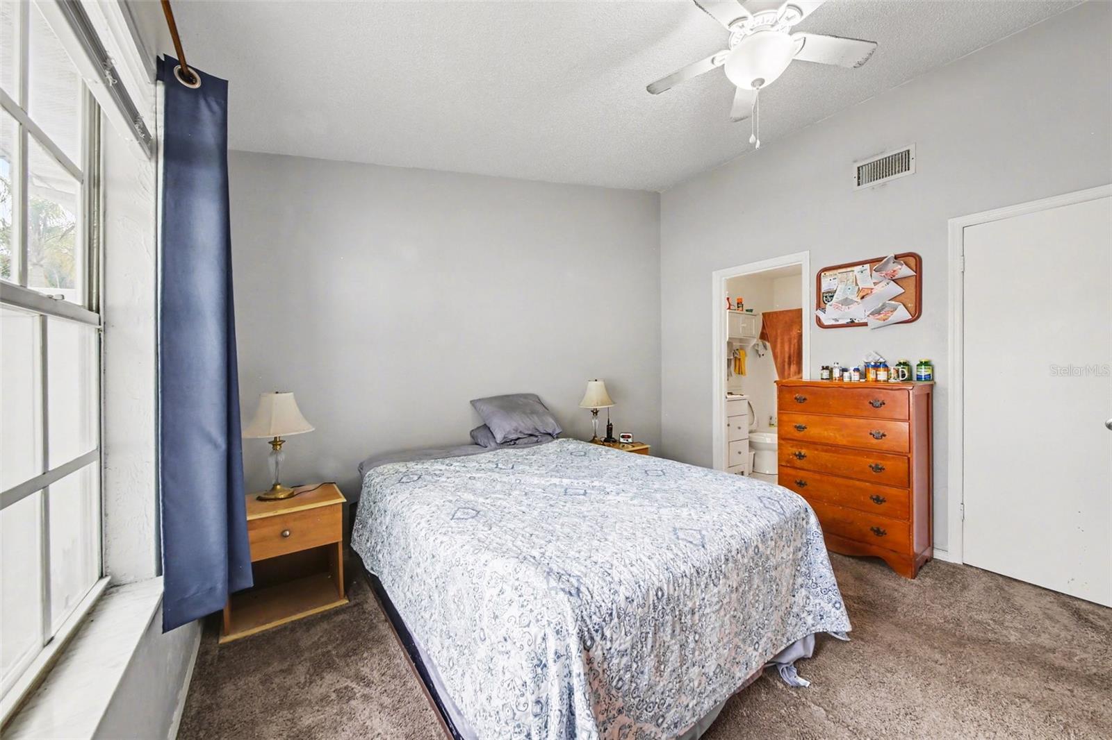 Image 12 of 21 For 1046 Charles Street