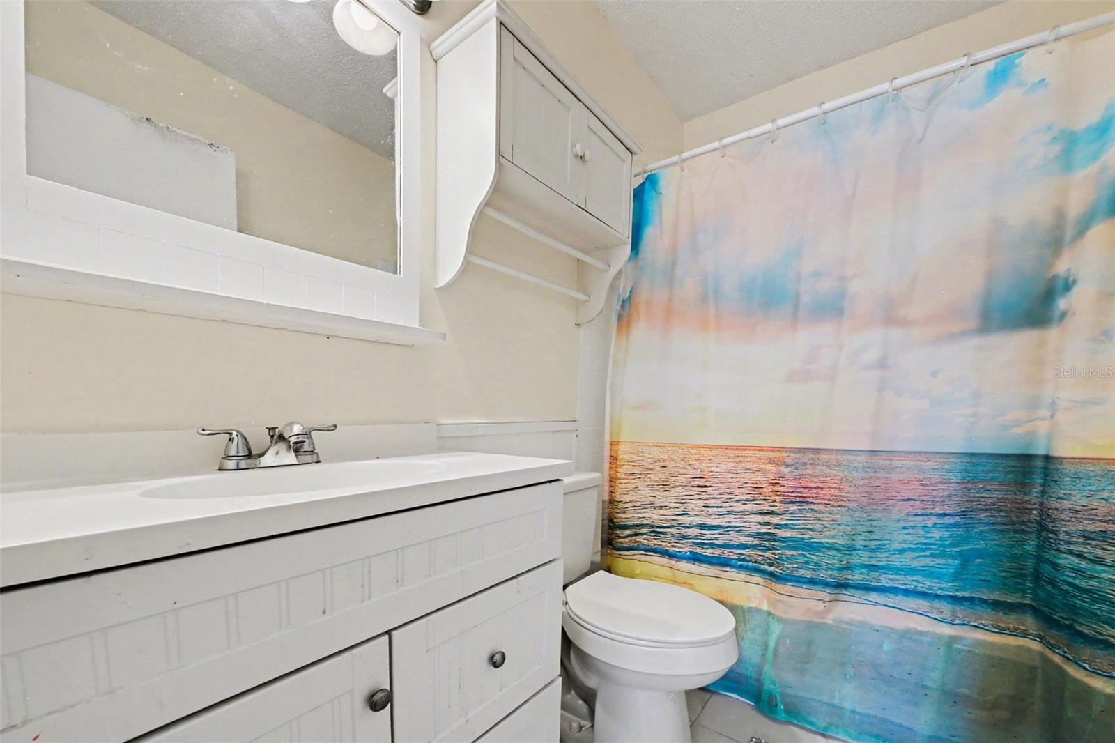 Image 15 of 21 For 1046 Charles Street