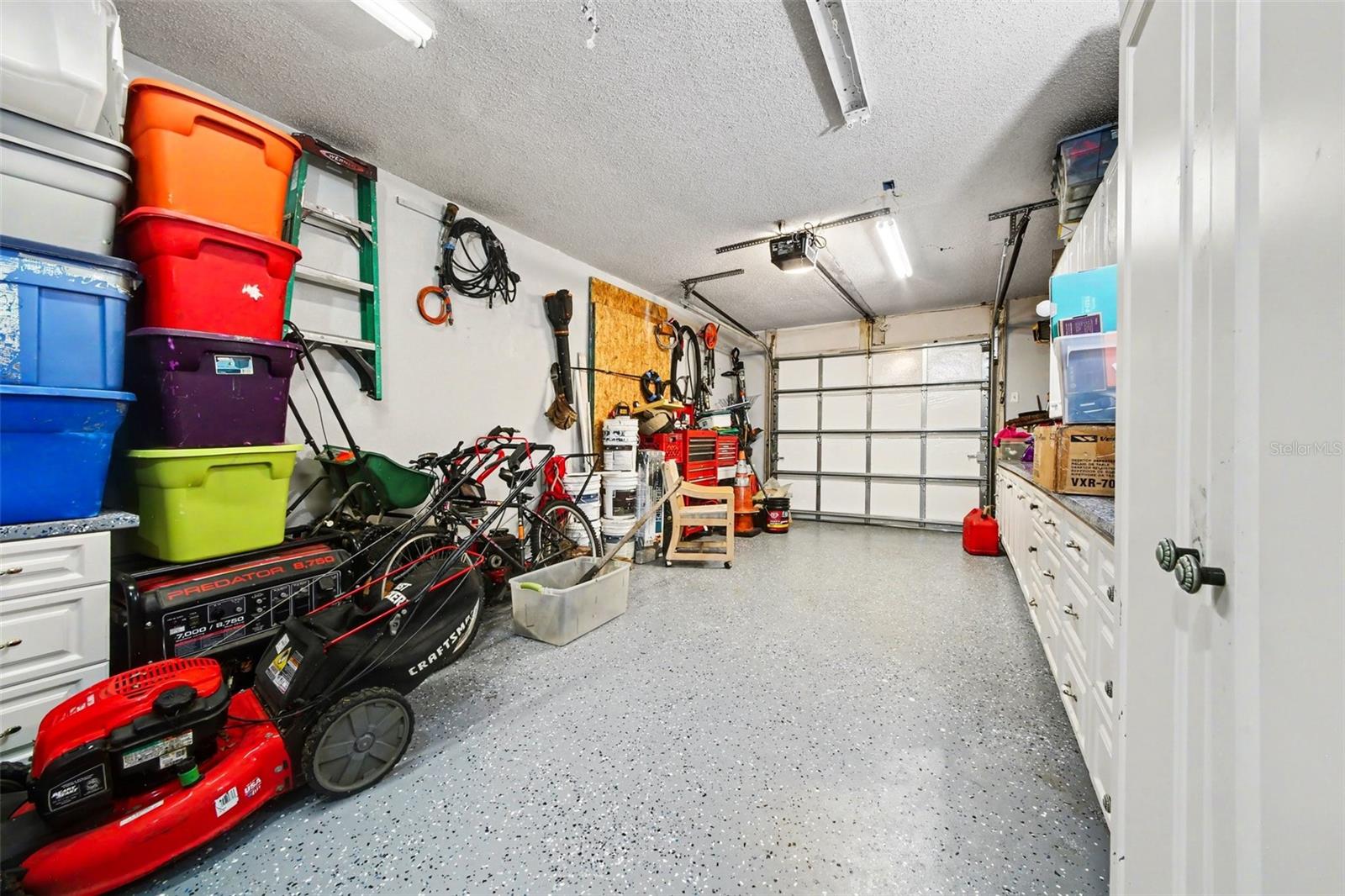 Image 16 of 21 For 1046 Charles Street