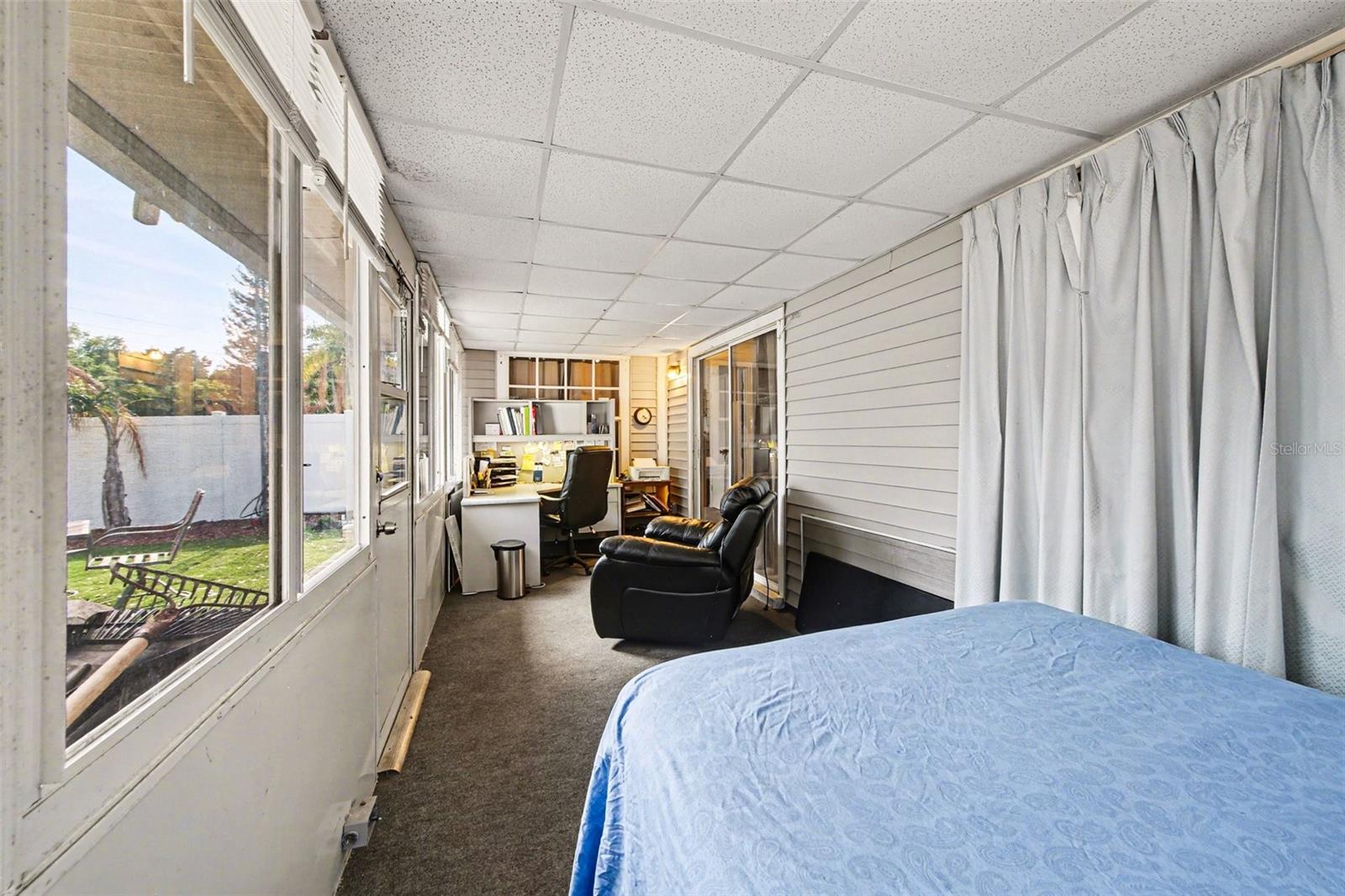 Image 18 of 21 For 1046 Charles Street