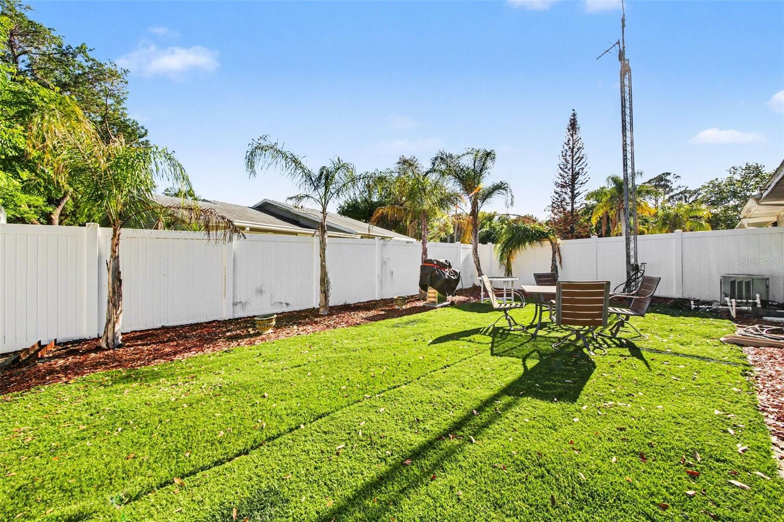 Image 21 of 21 For 1046 Charles Street