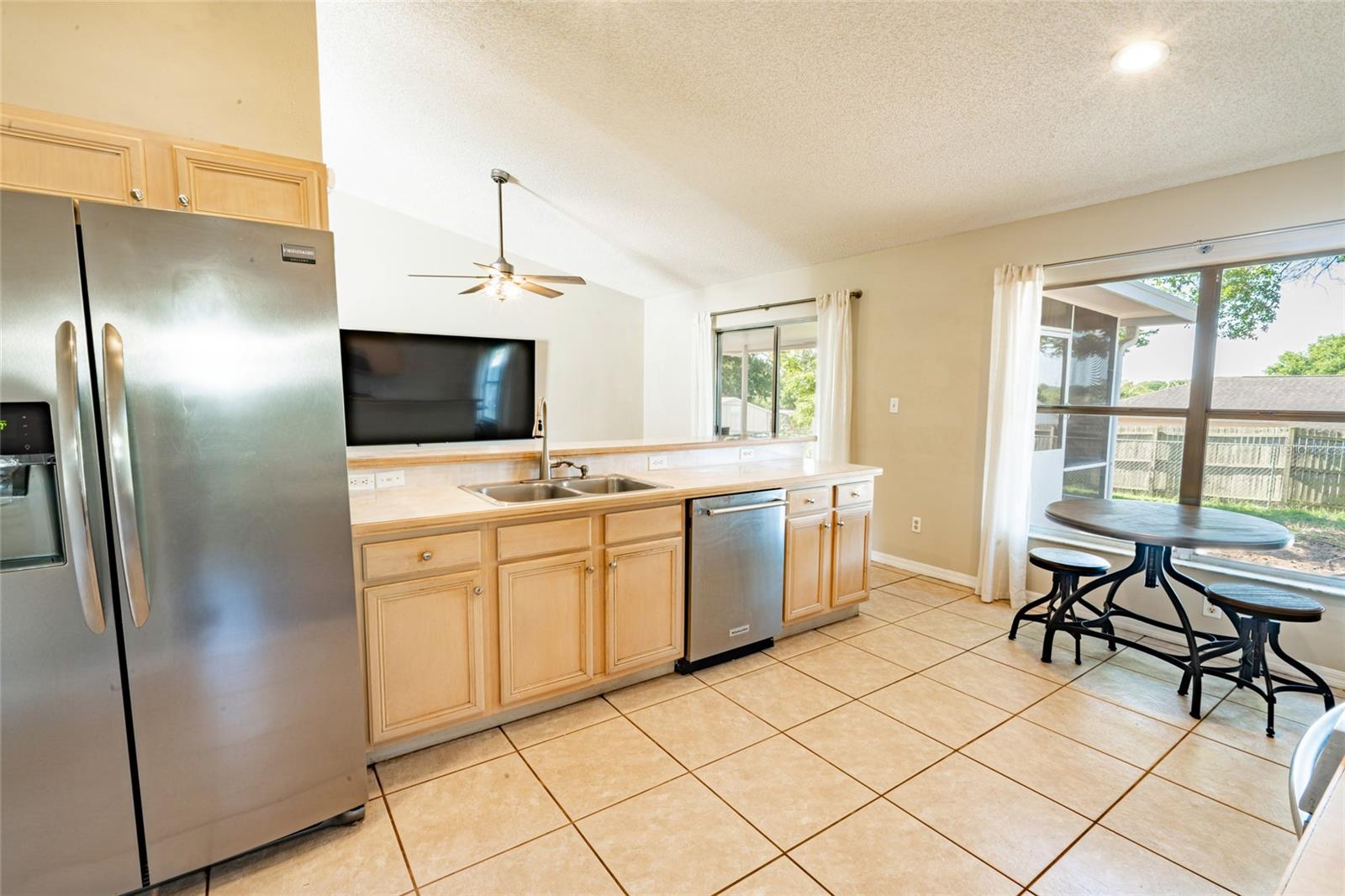 Image 15 of 53 For 15816 Oakland Court