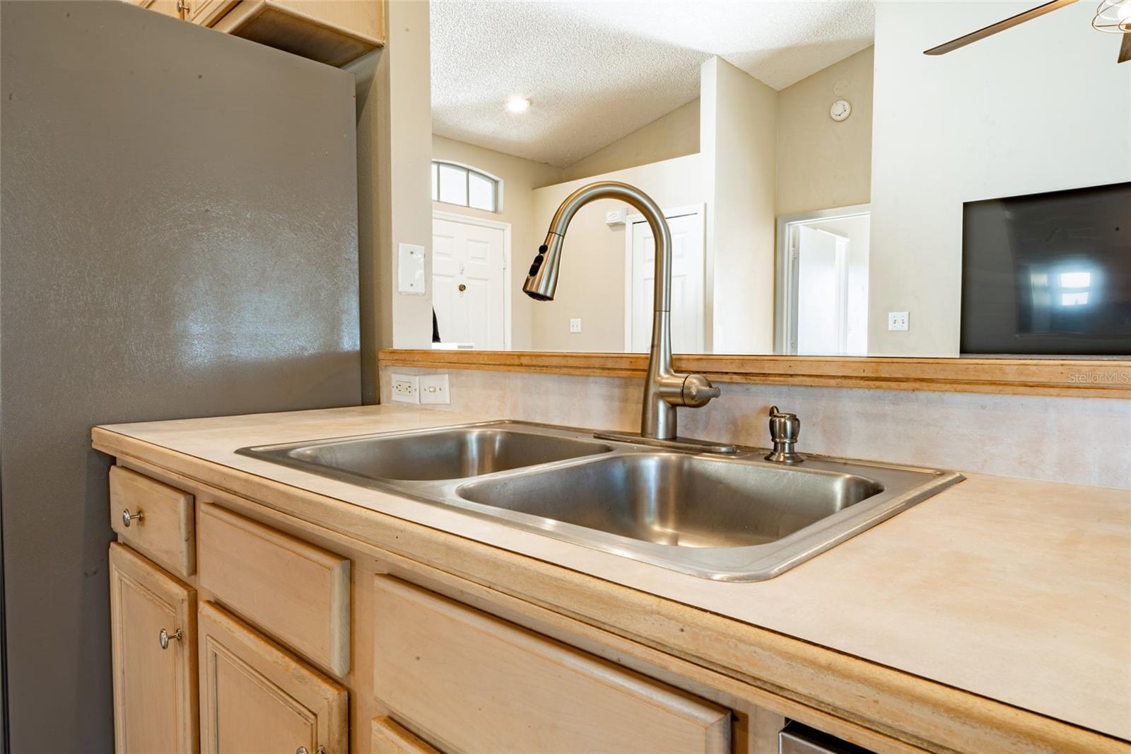 Image 17 of 53 For 15816 Oakland Court