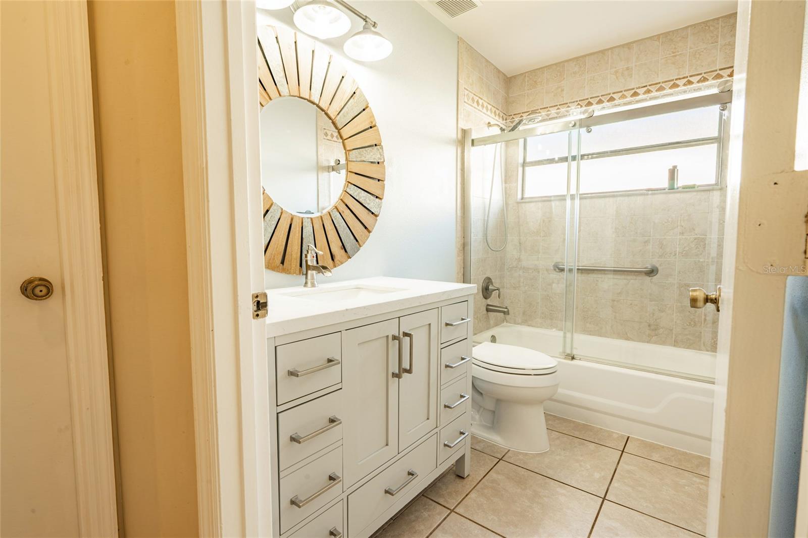 Image 22 of 53 For 15816 Oakland Court