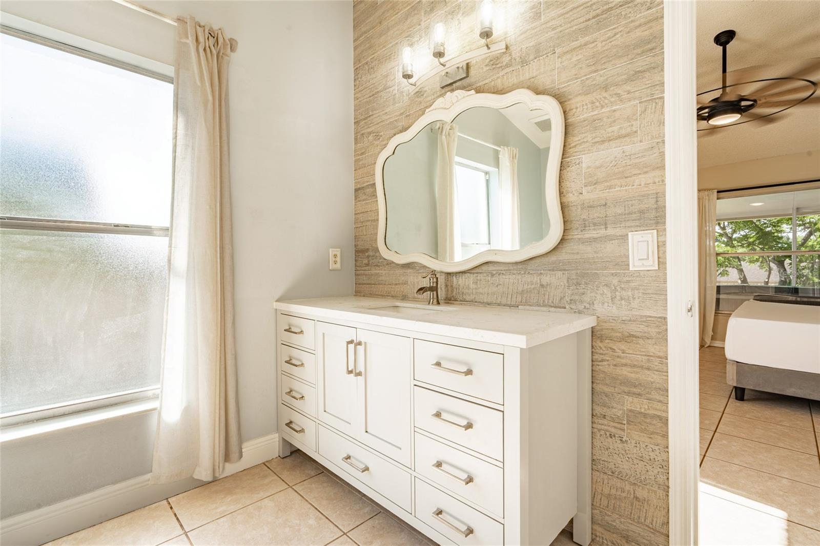 Image 30 of 53 For 15816 Oakland Court