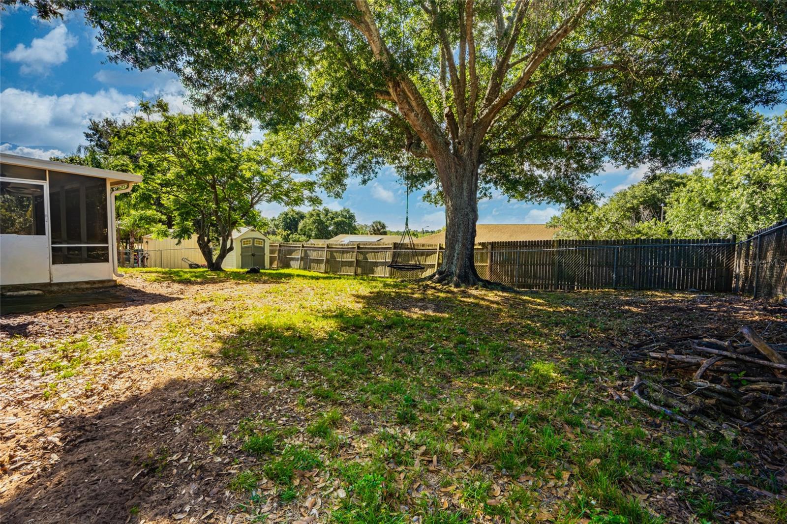 Image 37 of 53 For 15816 Oakland Court