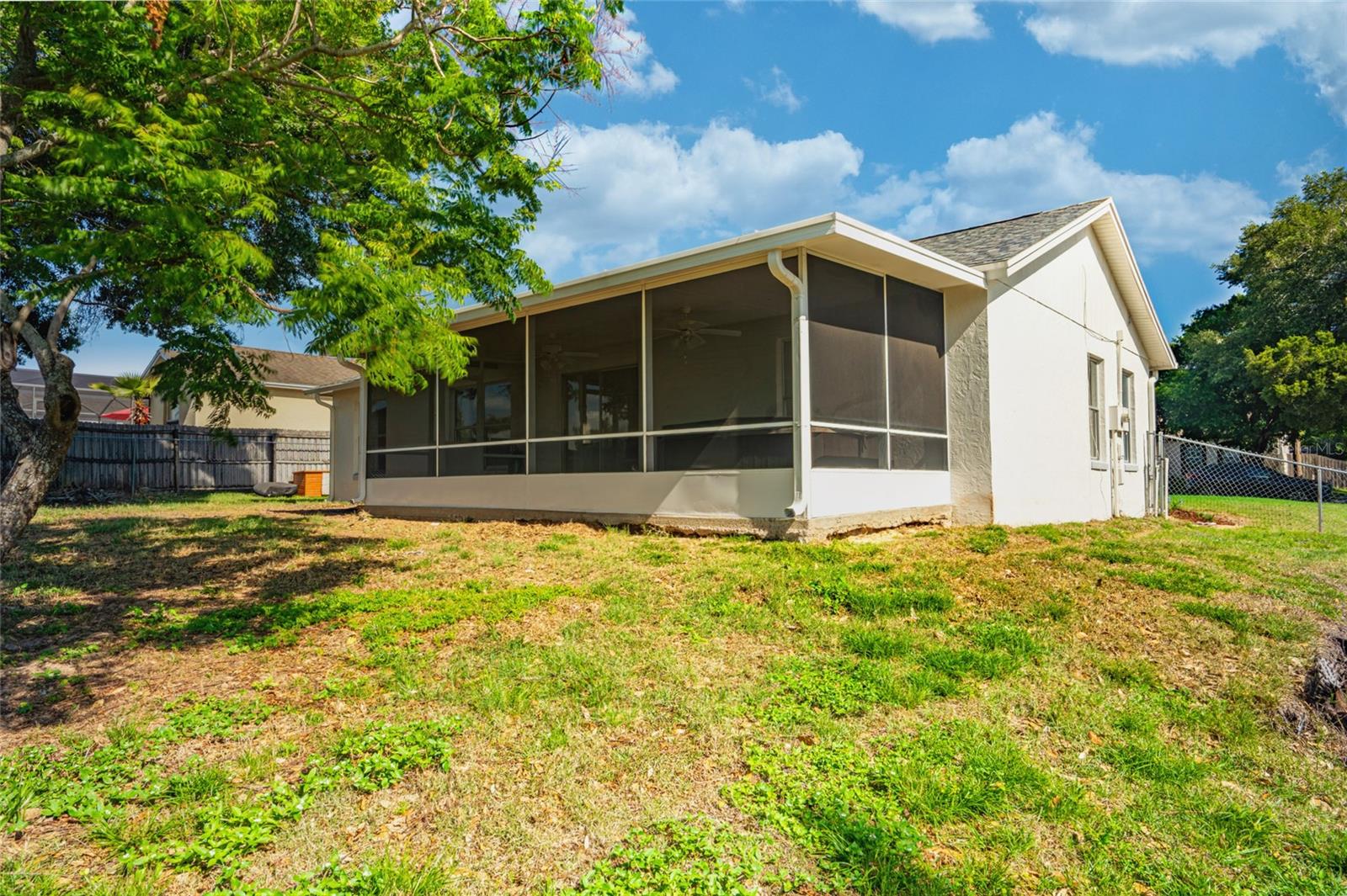 Image 40 of 53 For 15816 Oakland Court