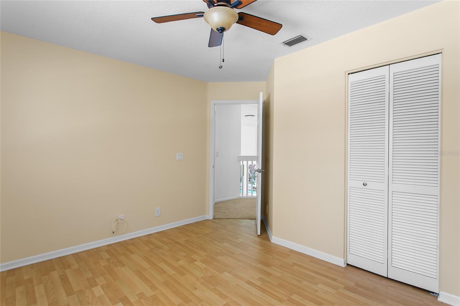 Image 22 of 53 For 15642 Cypress Park Drive