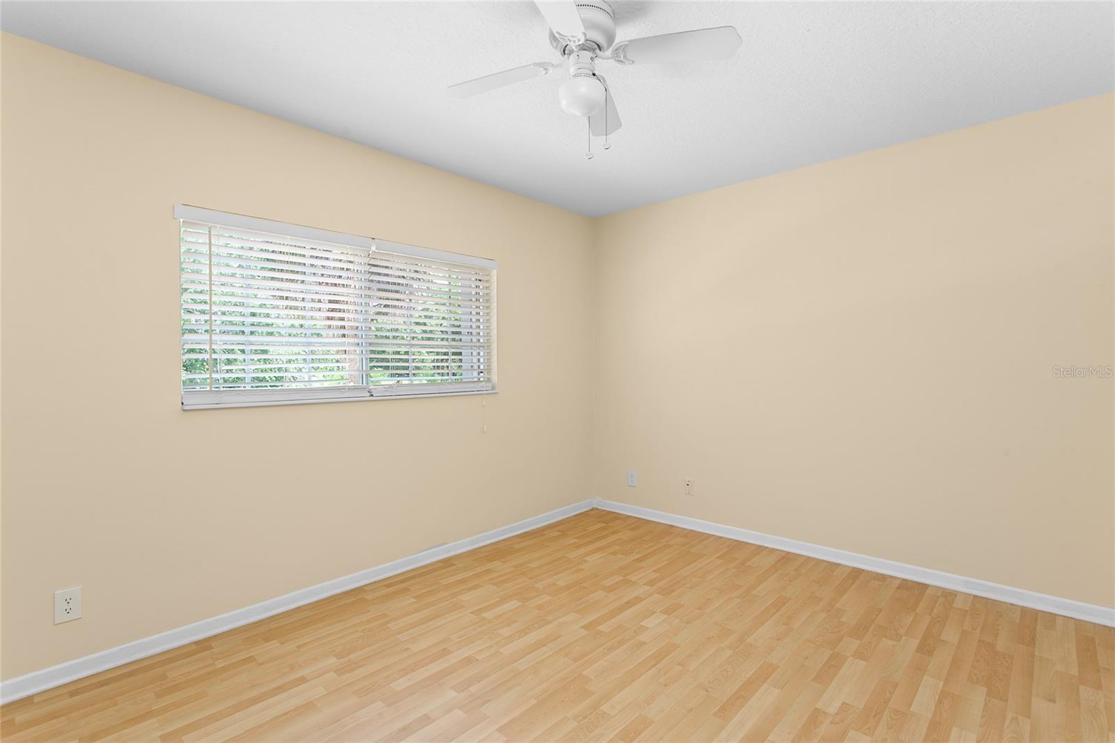 Image 24 of 53 For 15642 Cypress Park Drive